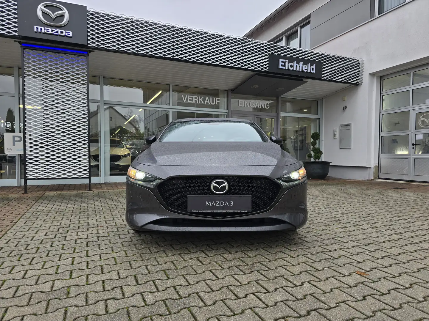 Mazda 3 2025 2.5L e-SKYACTIV G 140ps 6MT FWD Homura Grau - 1