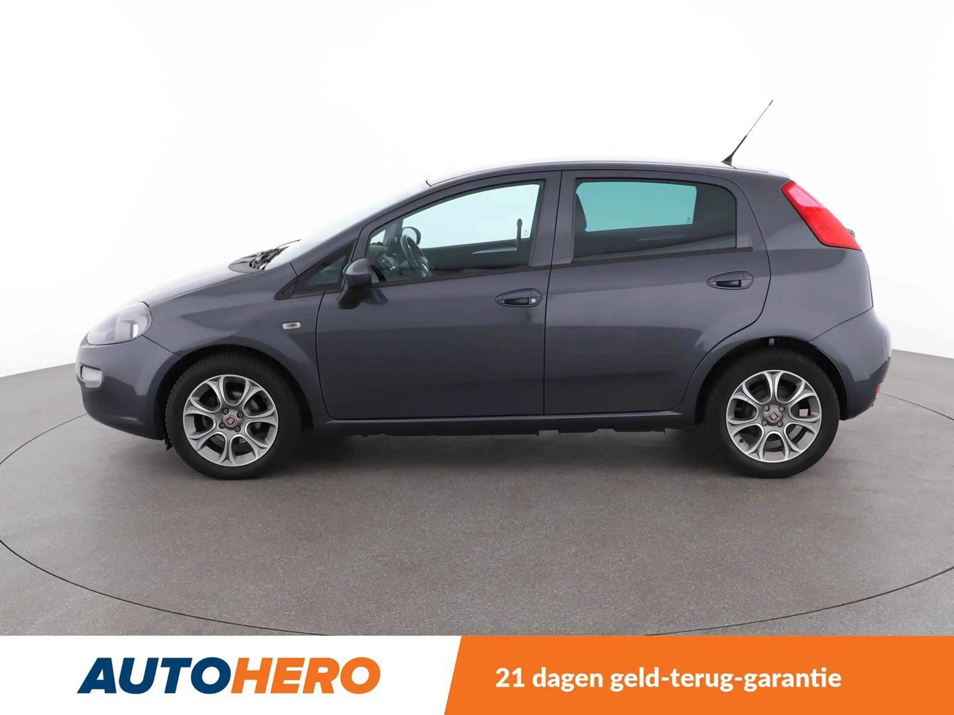 Fiat Punto 0.9 Lounge — photo 3