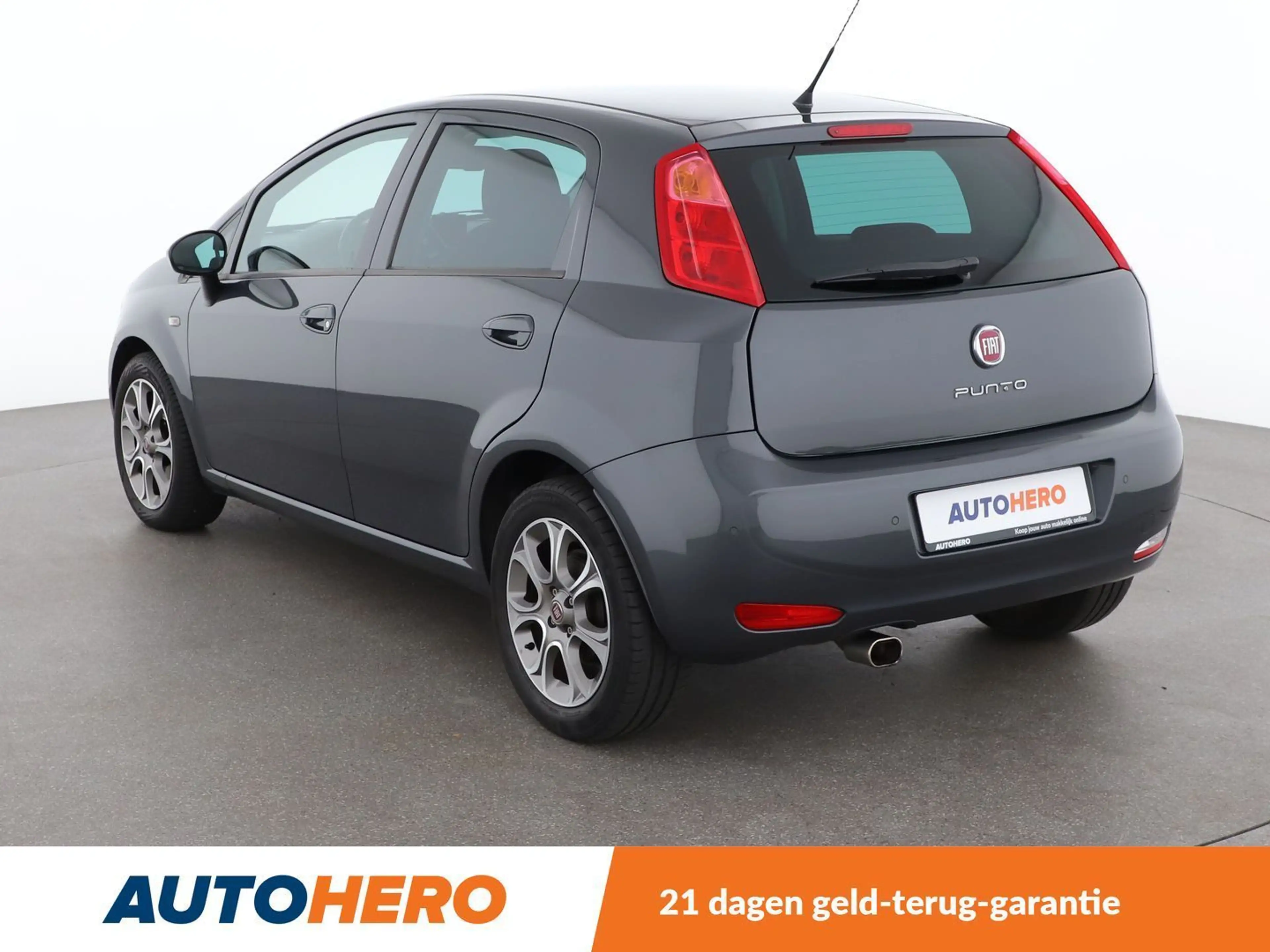 Fiat Punto 0.9 Lounge — photo 4