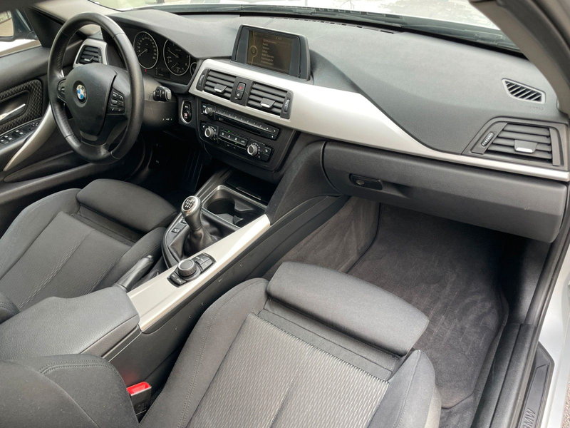 BMW 318 d Touring/Xenon/Sportsitze/SHZ/PDC/1.Hand — photo 10