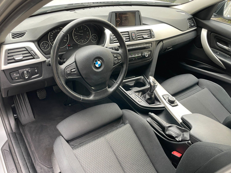 BMW 318 d Touring/Xenon/Sportsitze/SHZ/PDC/1.Hand — photo 8
