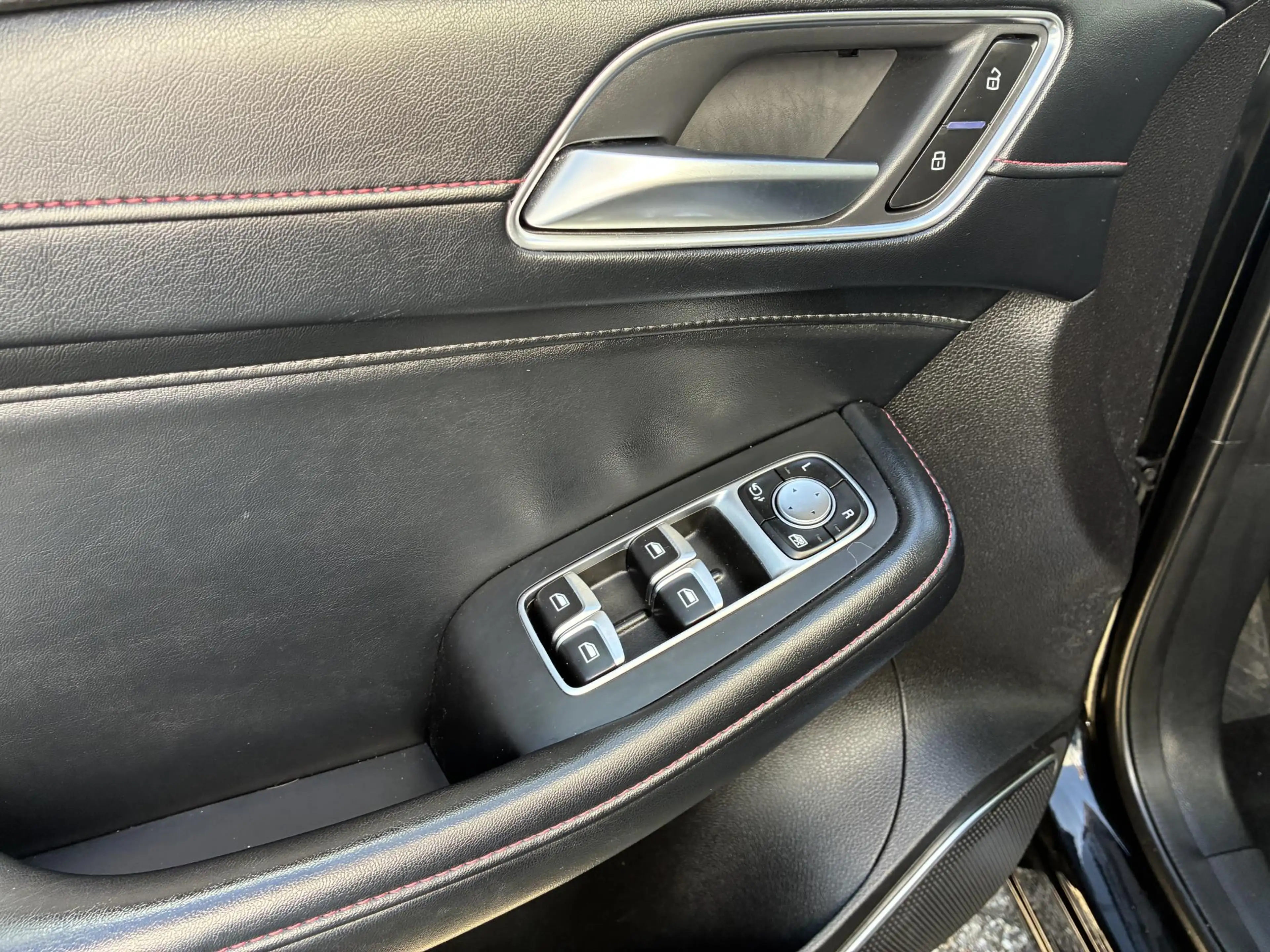 MG EHS 1.5 TGDI Edition1 PHEV Automaat - Lederen bekledin — photo 11