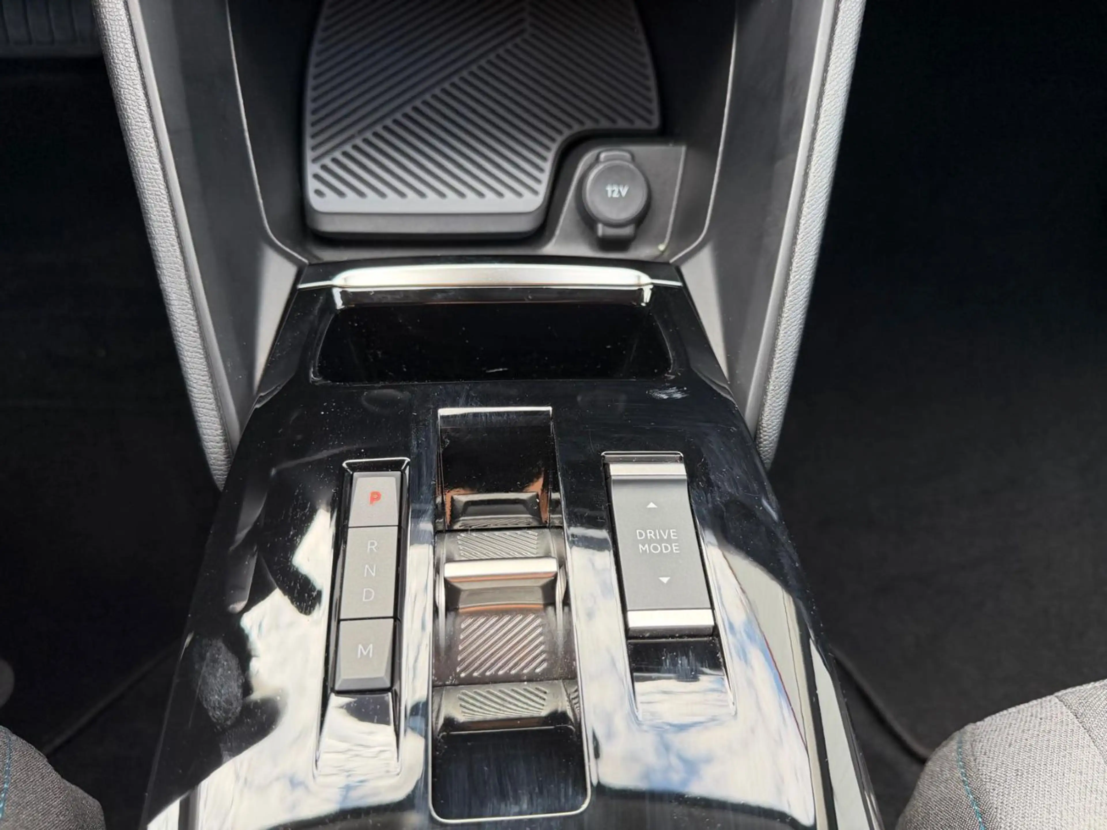 Citroen C4 1.2 PureTech 130 Max LED+Navi+SHZ+2xKlima+LM — photo 15