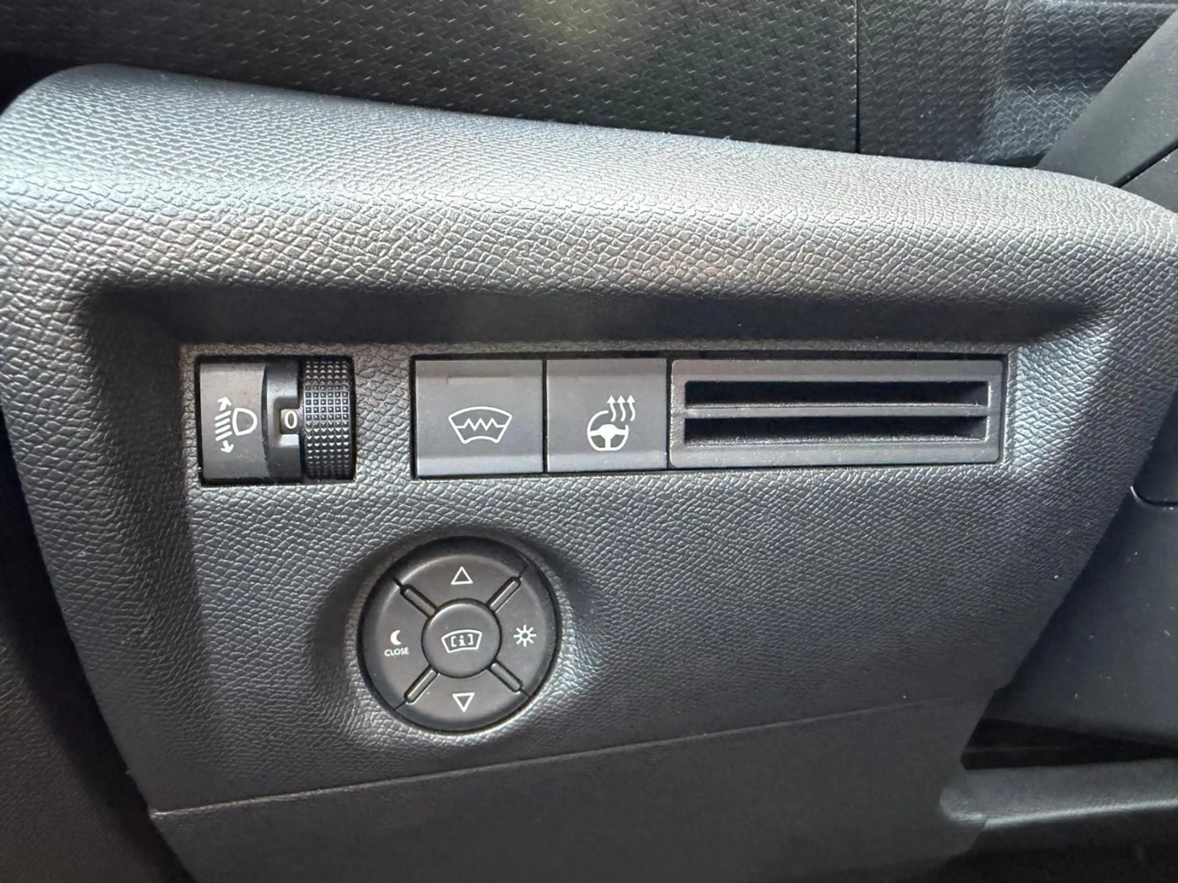 Citroen C4 1.2 PureTech 130 Max LED+Navi+SHZ+2xKlima+LM — photo 9