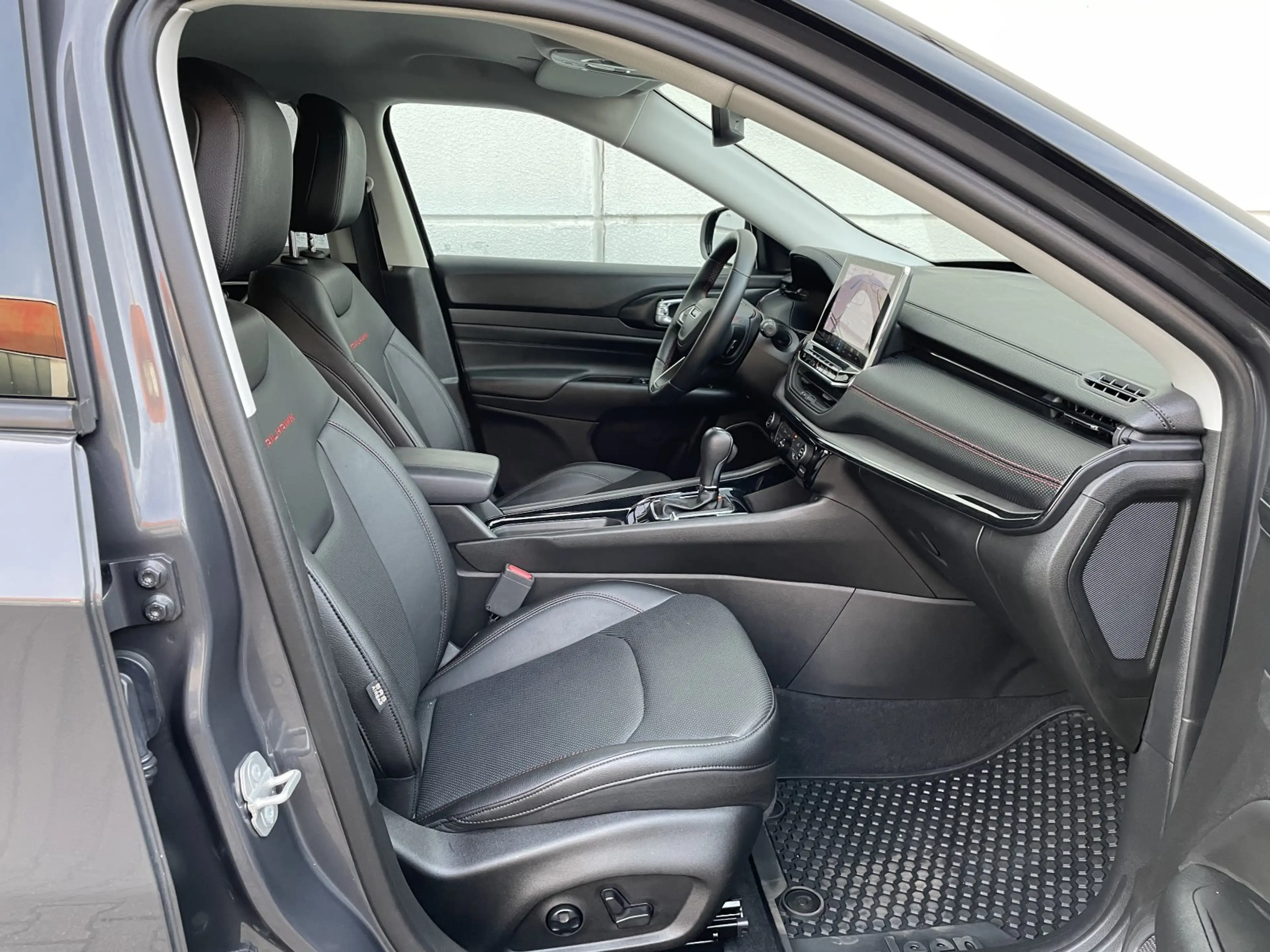Jeep Compass 1.3 Plug-In Hybrid  Overland ACC Rkam TotwAss CarP — photo 12