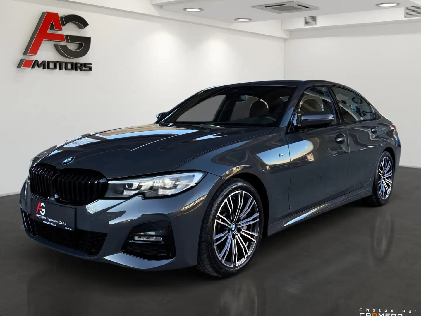 BMW 330 d 48 V Aut. M-Paket/LED/Live Cockpit Pro/Kamera/1 Grau - 1
