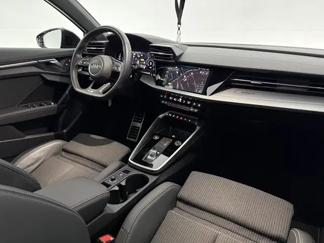 Audi A3 view 4