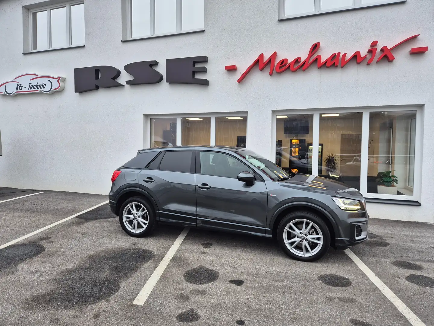 Audi Q2 Quattro Sport,S-Line,Led,18Zoll,Virtual Cockpit, Grau - 1