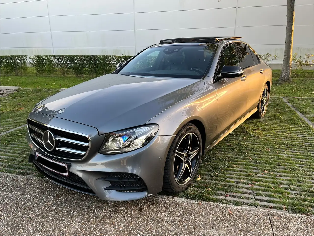 Mercedes-Benz E 200