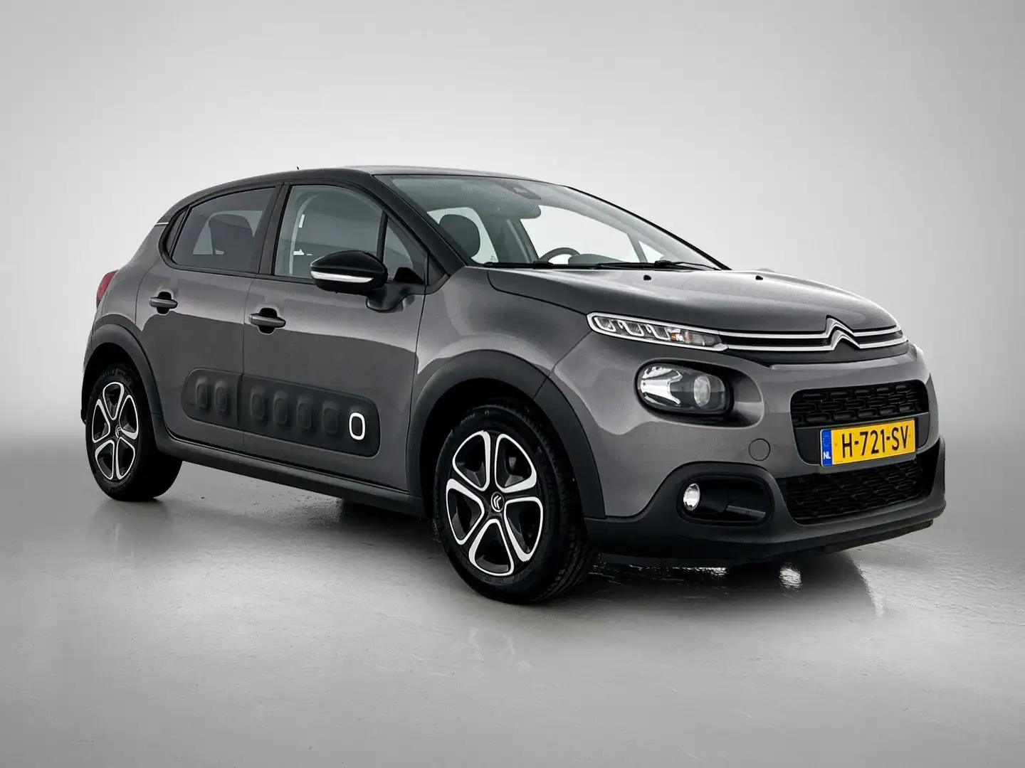 Citroen C3 Feel Edition 82pk | Navigatie | Climate Control | Grijs - 2