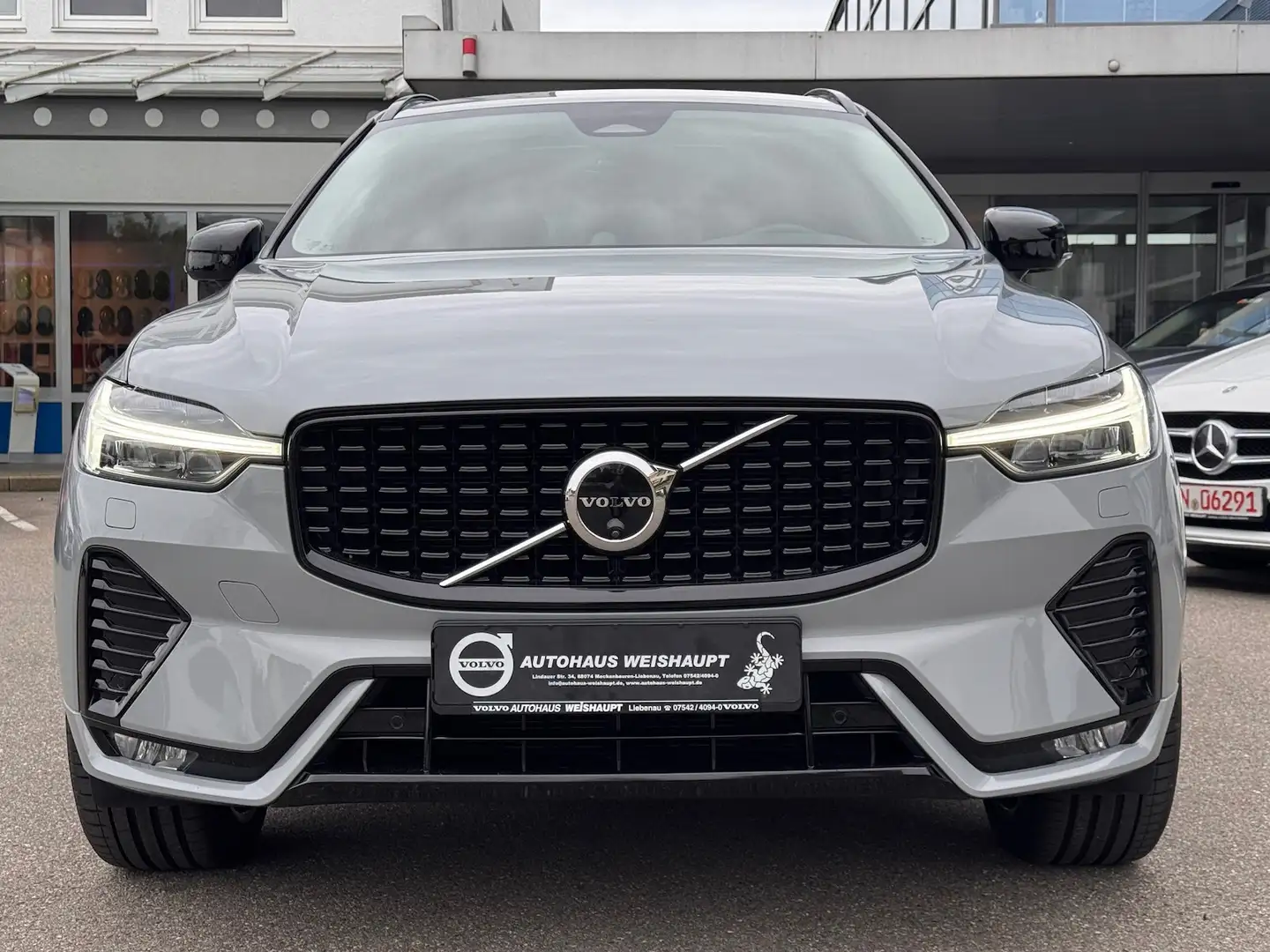 Volvo XC60 B5*Ultra Dark AWD*NP 82410*LFW*21Z*Massage Grau - 2
