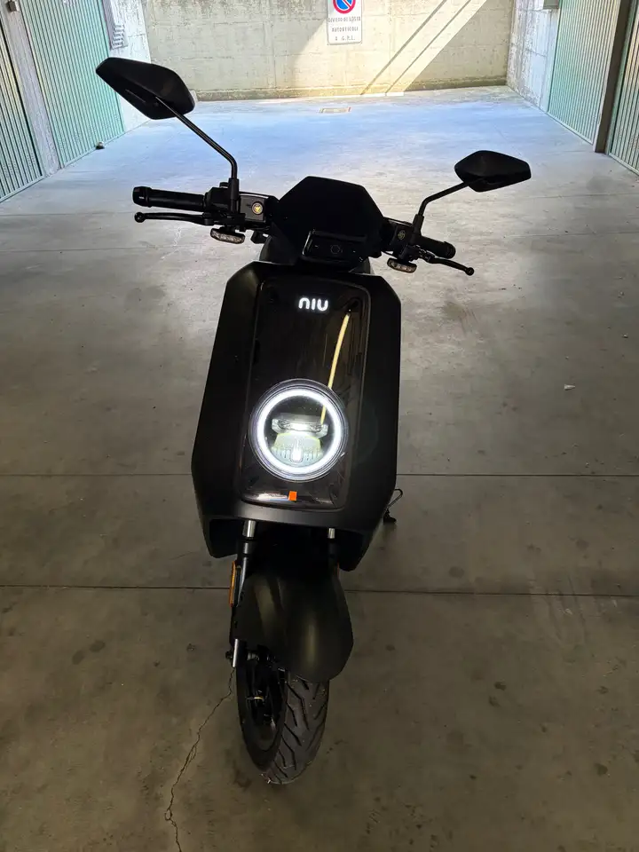 Niu NQix 500