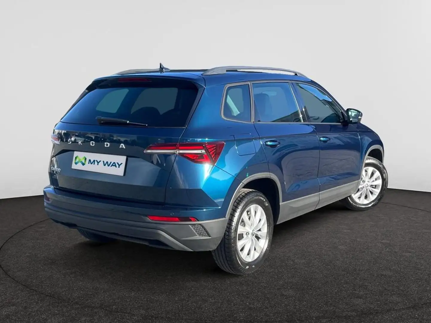 Skoda Karoq Clever 1.5 TSI (150pk) /// Automaat /// Achteruitrijcamera /// Keyless entry /// Bleu - 2