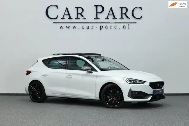 CUPRA Leon 2.0 TSI VZ 300+PK LED/VIRTUAL/SFEER/PANO/HALF LEER