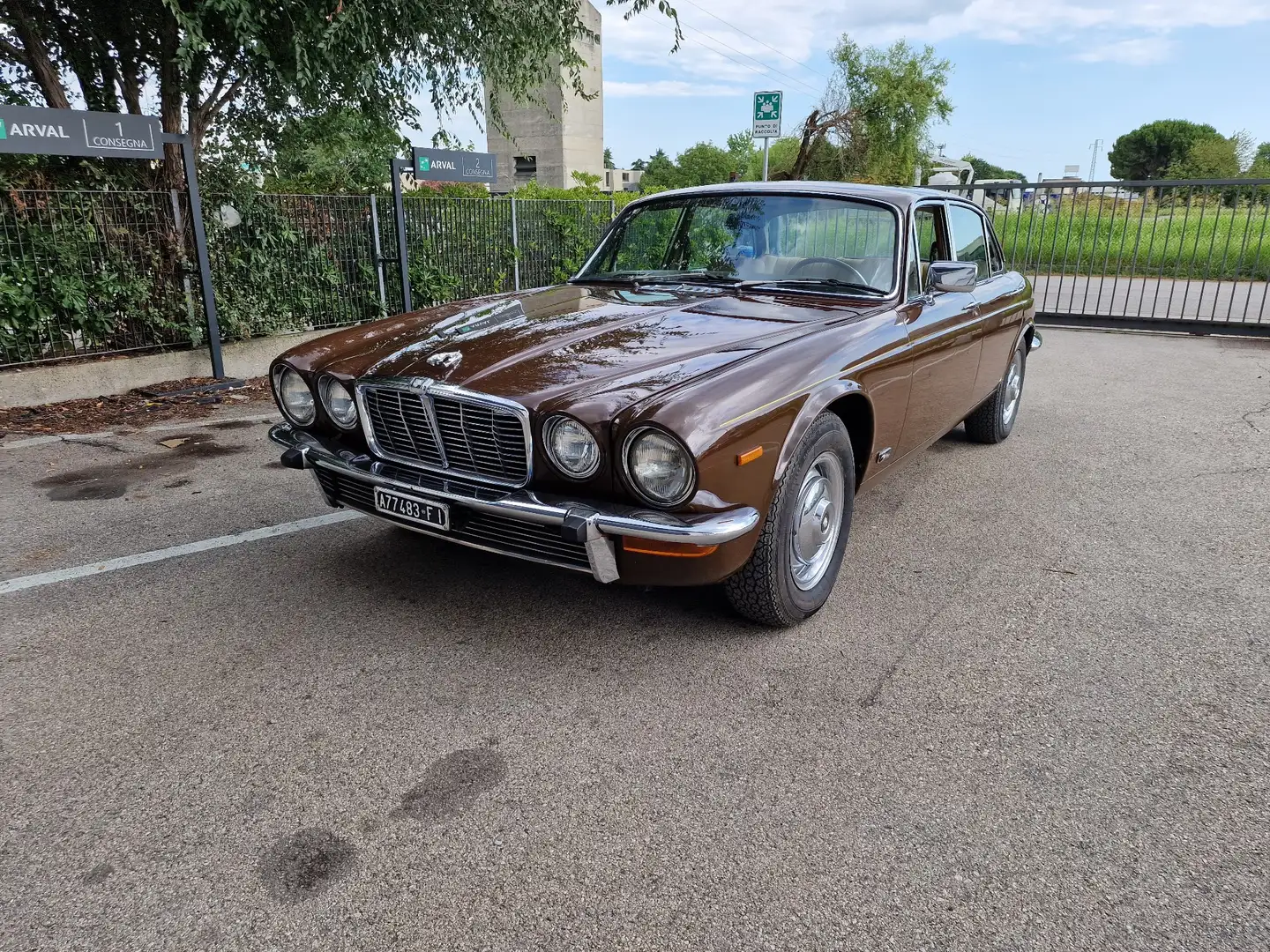 Jaguar XJ6 4.2 - 1