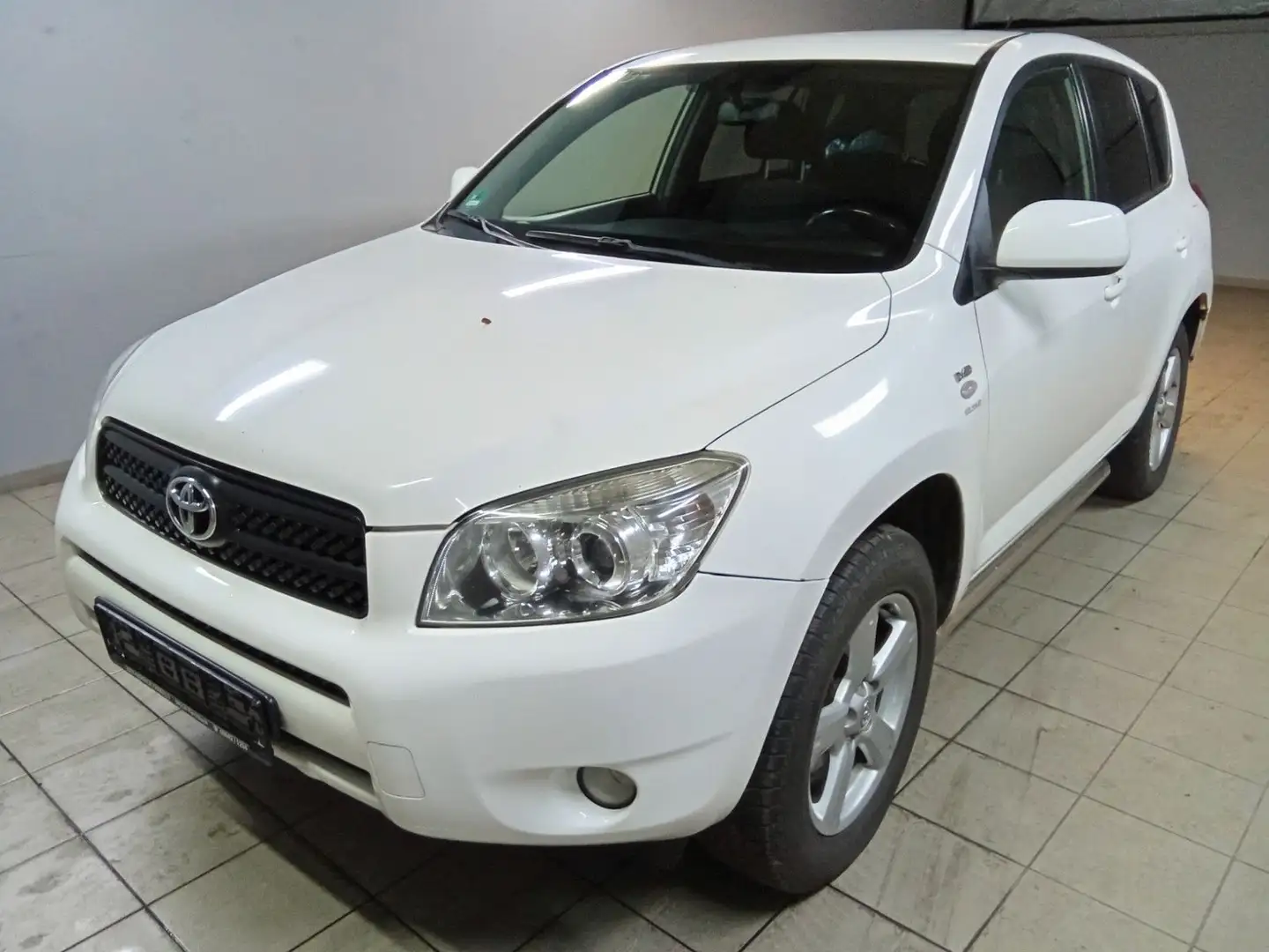 Toyota RAV 4 4  4x4 Blanc - 1