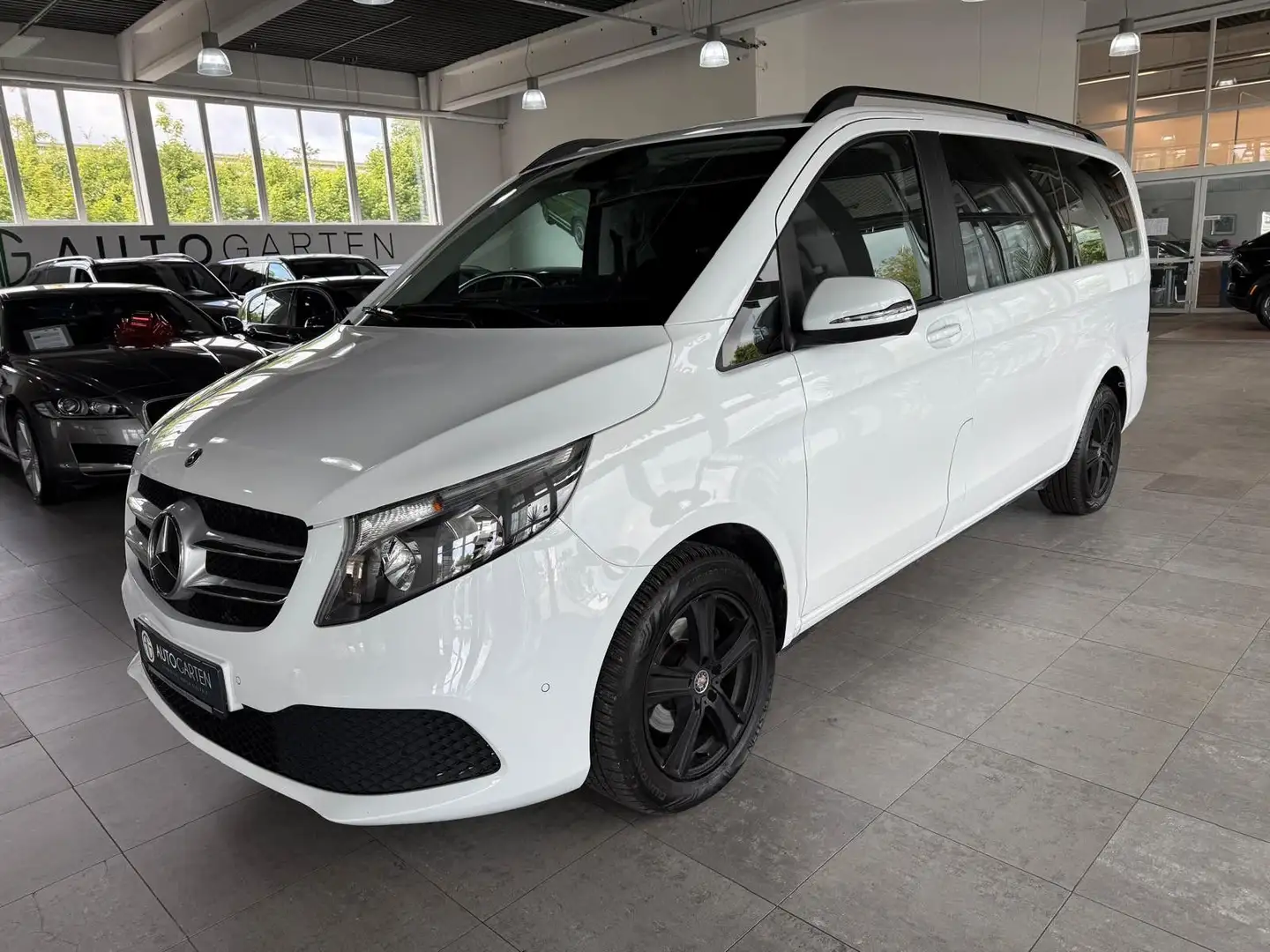 Mercedes-Benz V 220 V -Klasse V 220 d lang*Navi*Automatik*AHK. Weiß - 1