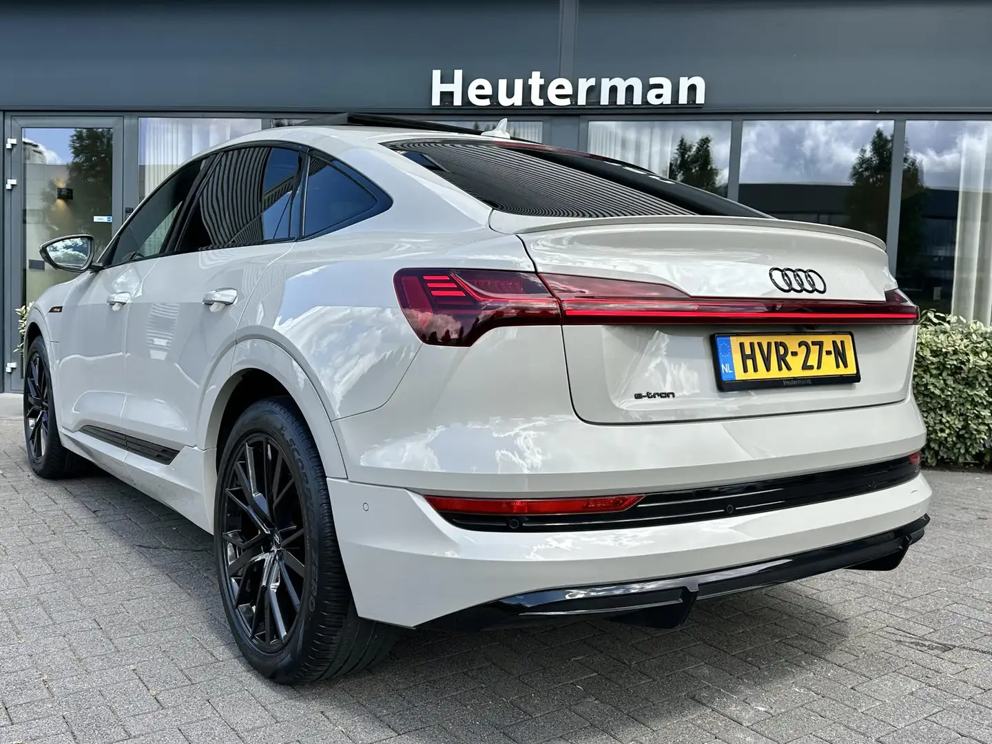 Audi e-tron Sportback 50 Quattro S Line Black Ed/ Krijt/ B&O/ Geel - 2