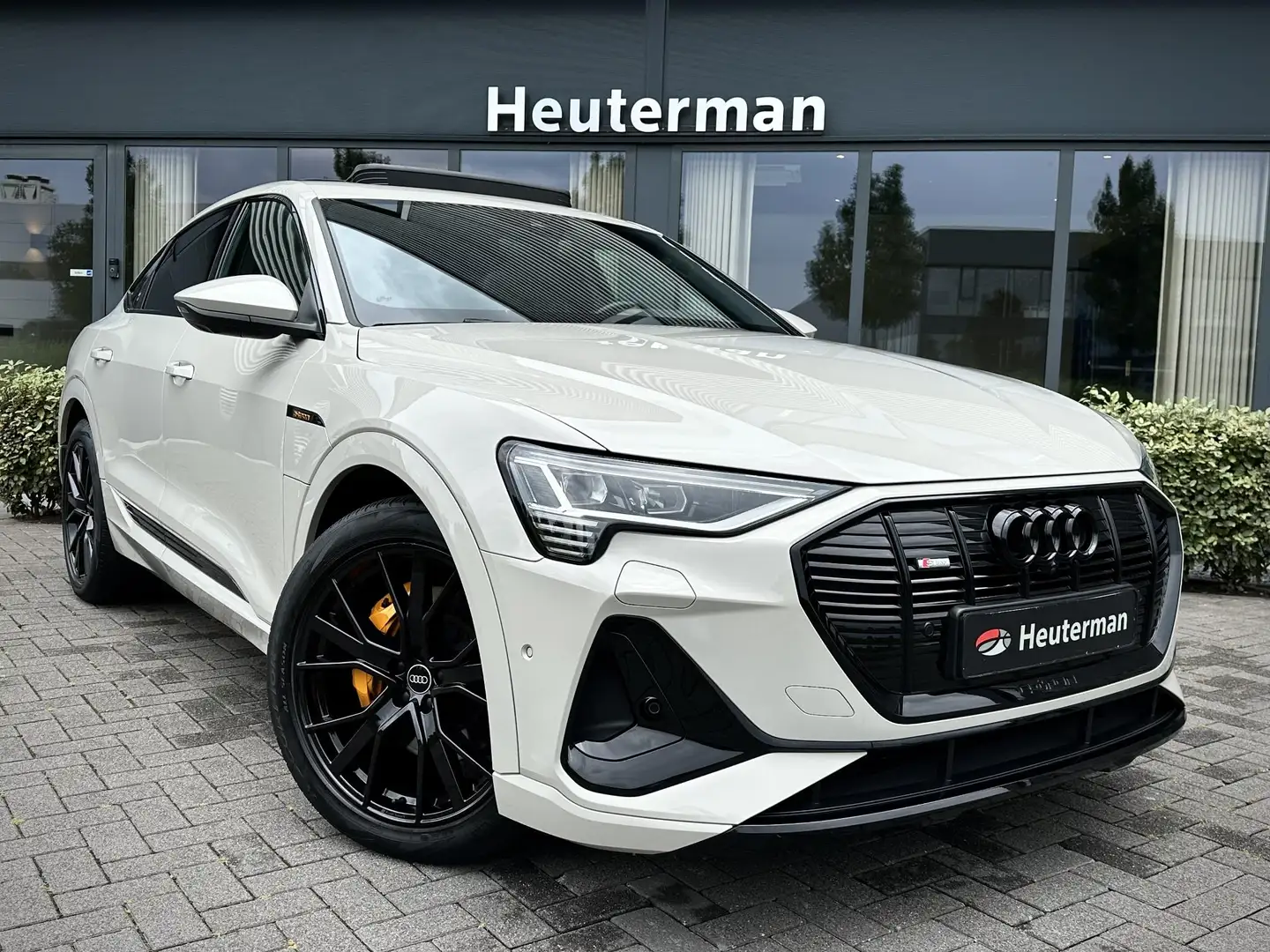 Audi e-tron Sportback 50 Quattro S Line Black Ed/ Krijt/ B&O/ Geel - 1