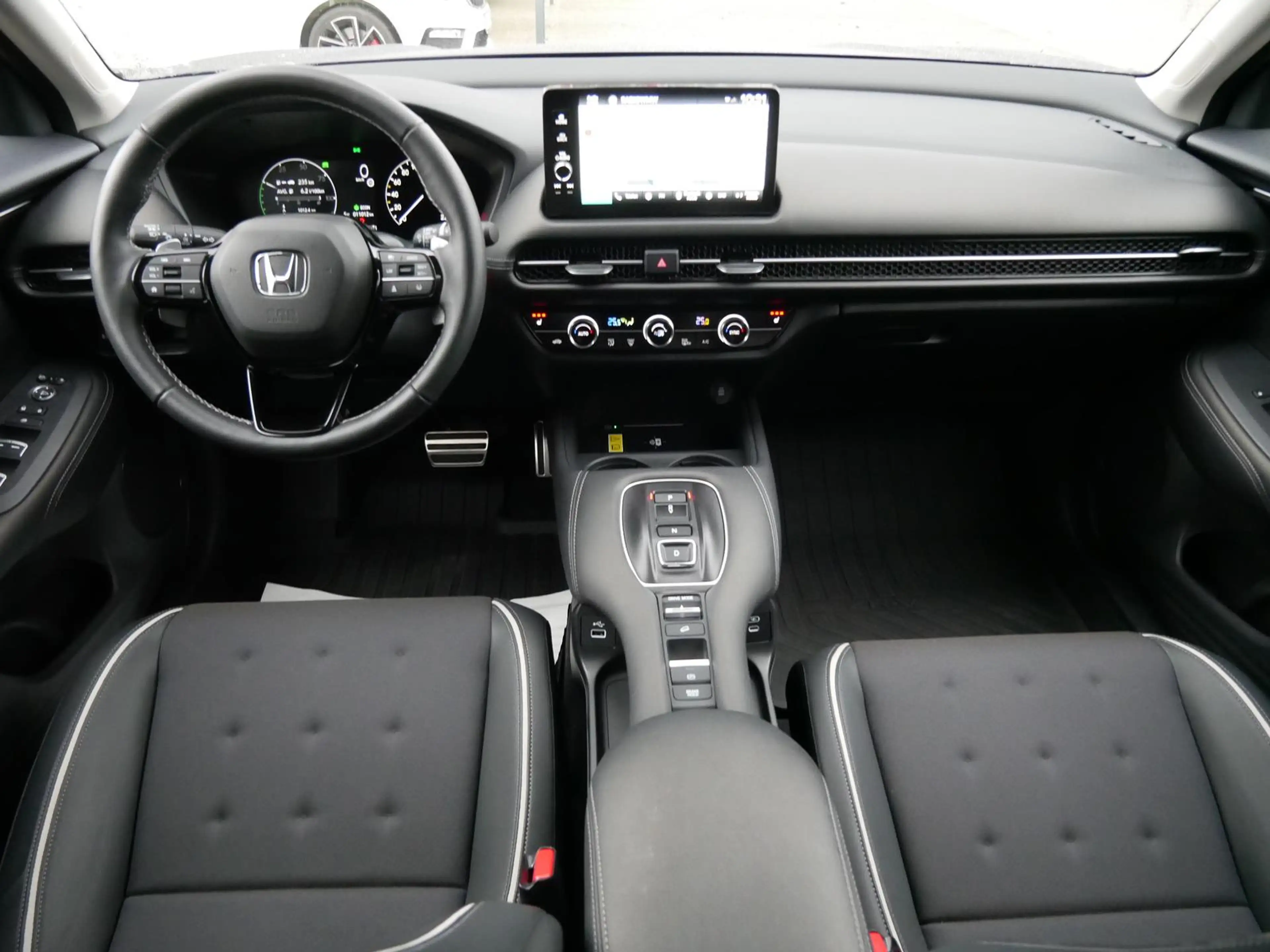 Honda ZR-V 2.0 i-MMD HYBRID SPORT NAVI+LED+ACC+SHZ — photo 12