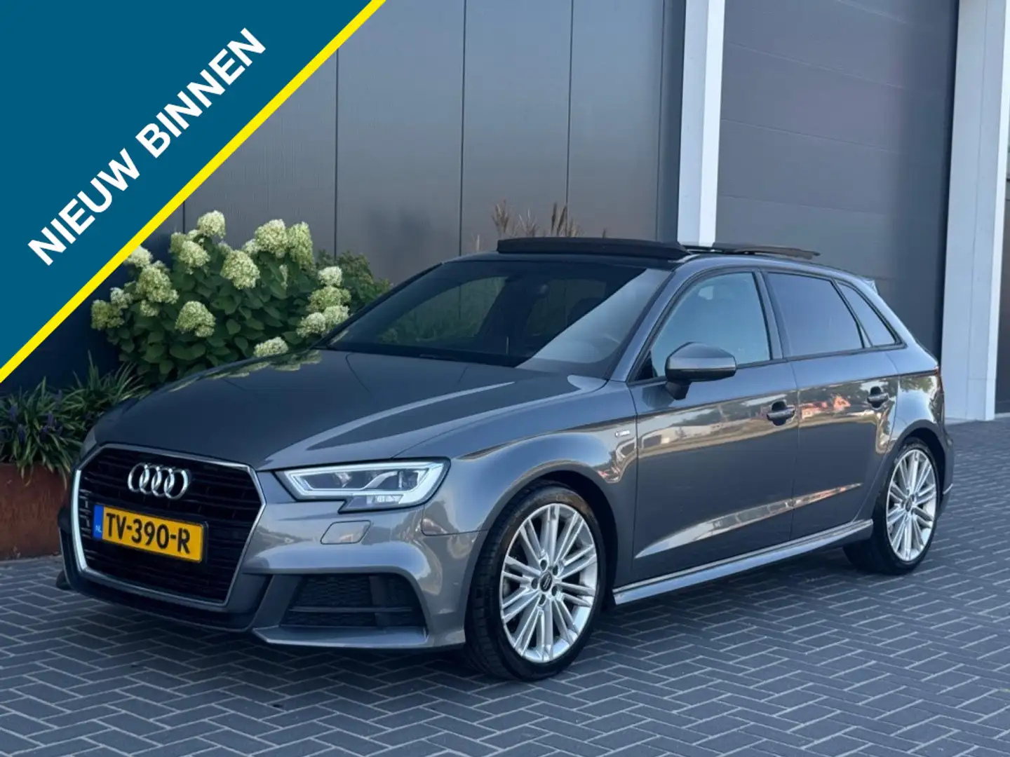 Audi A3 Sportback 35 TFSI CoD 3x S line M19 FULL PANO CLIM Gris - 1