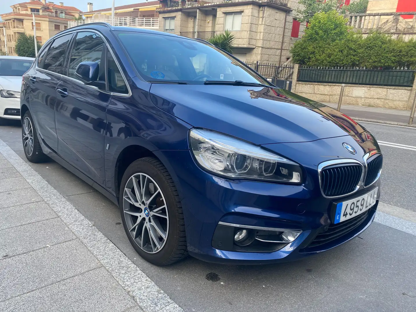 BMW 225 225xe iPerformance Active Tourer - 1