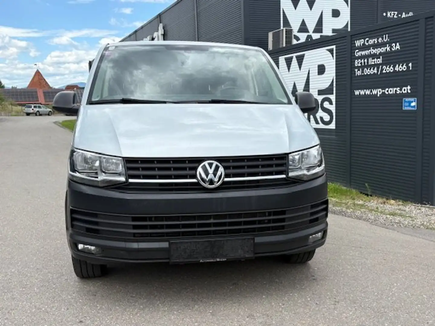 Volkswagen T6 LR 2,0TDI Silber - 2