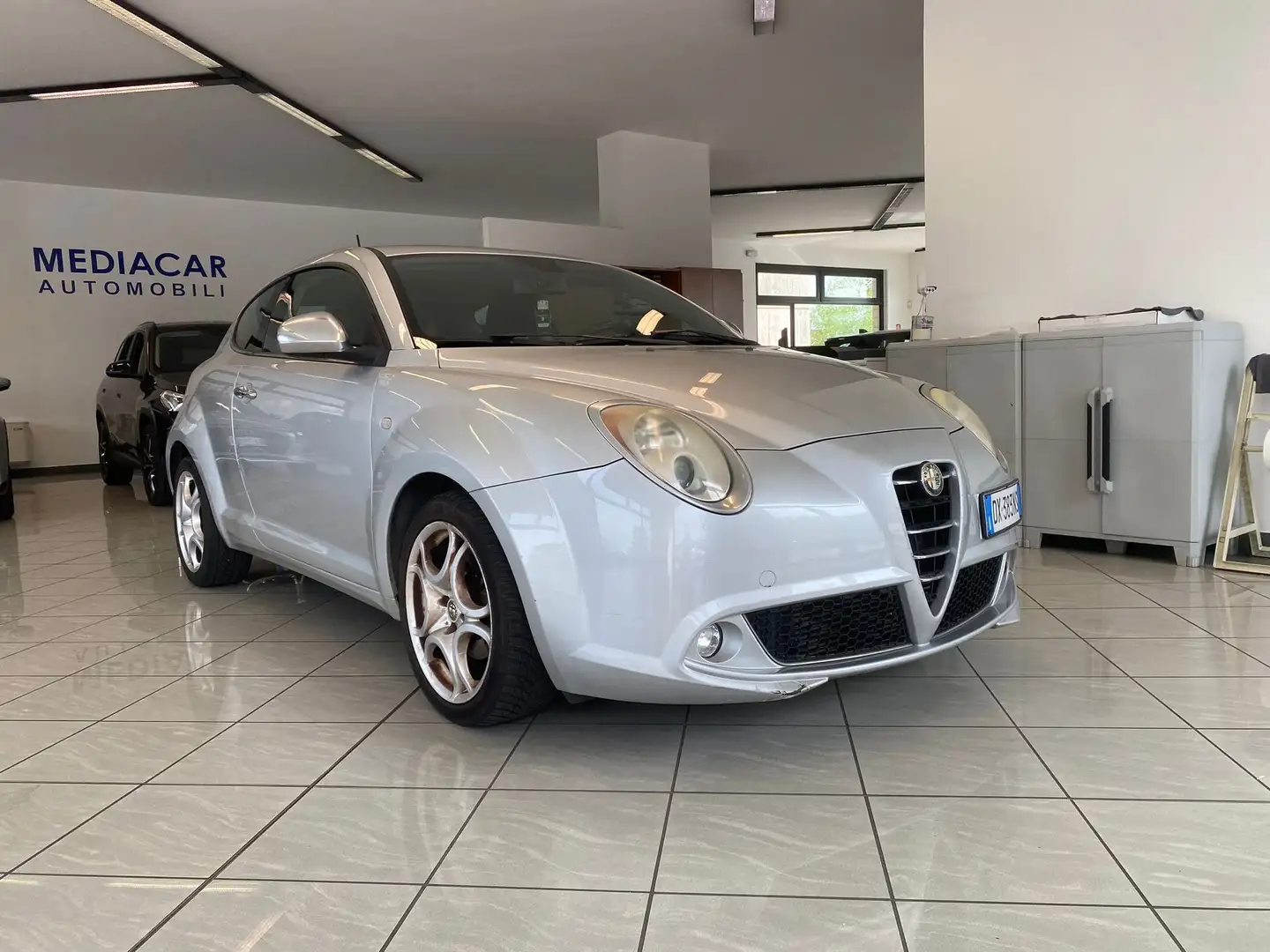 Alfa Romeo MiTo 1.6 jtdm Distinctive 120cv Argent - 1