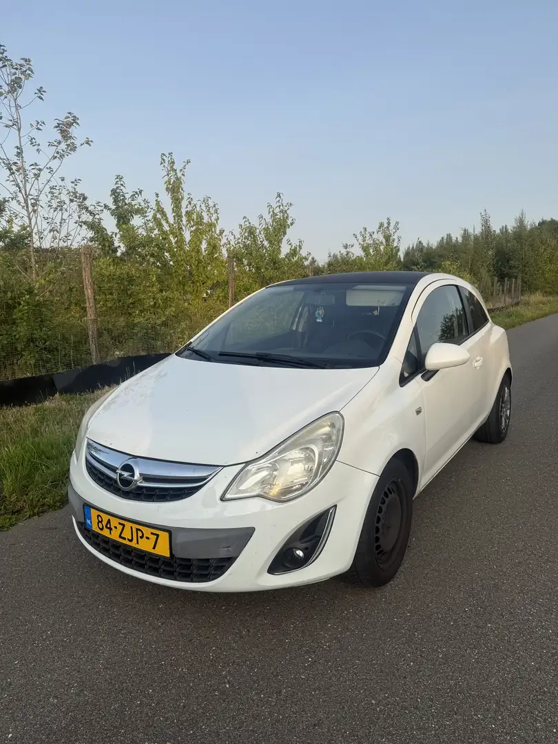 Opel Corsa 1.2-16V Edition Biały - 1