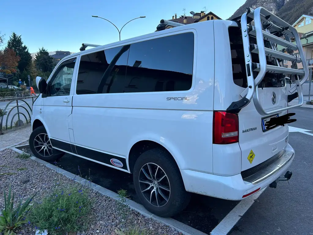 Volkswagen T5 Multivan 2013 из Европы — купить под ключ