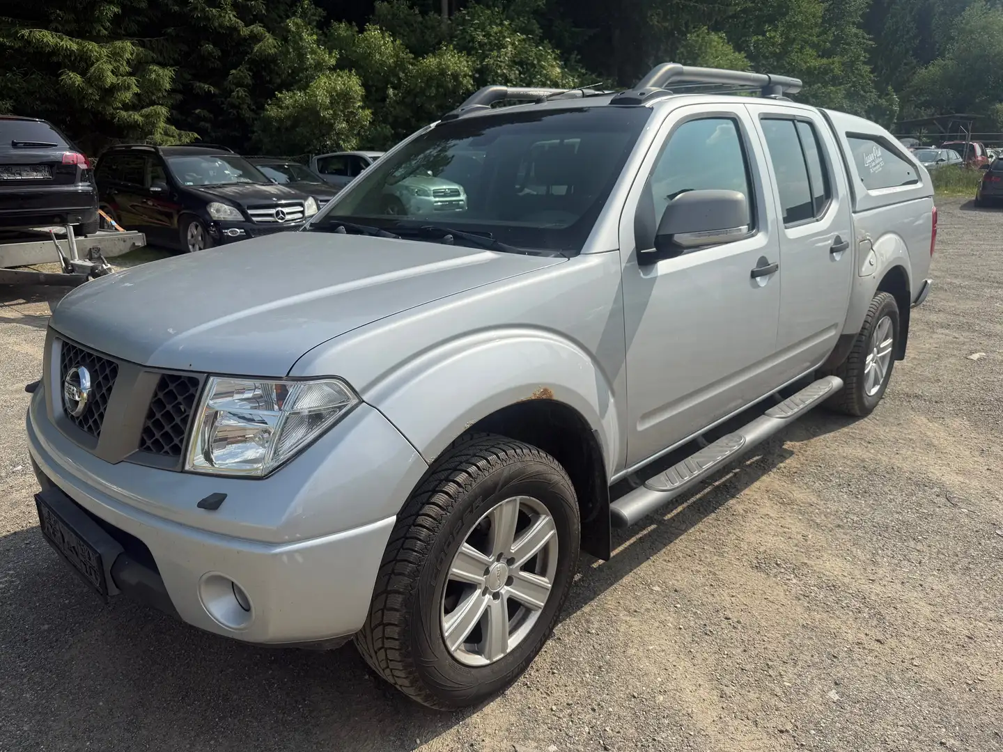 Nissan Navara 2.5 TDI Pickup + Hardtop xxl navi Leder 4x4 Lkw Argento - 1