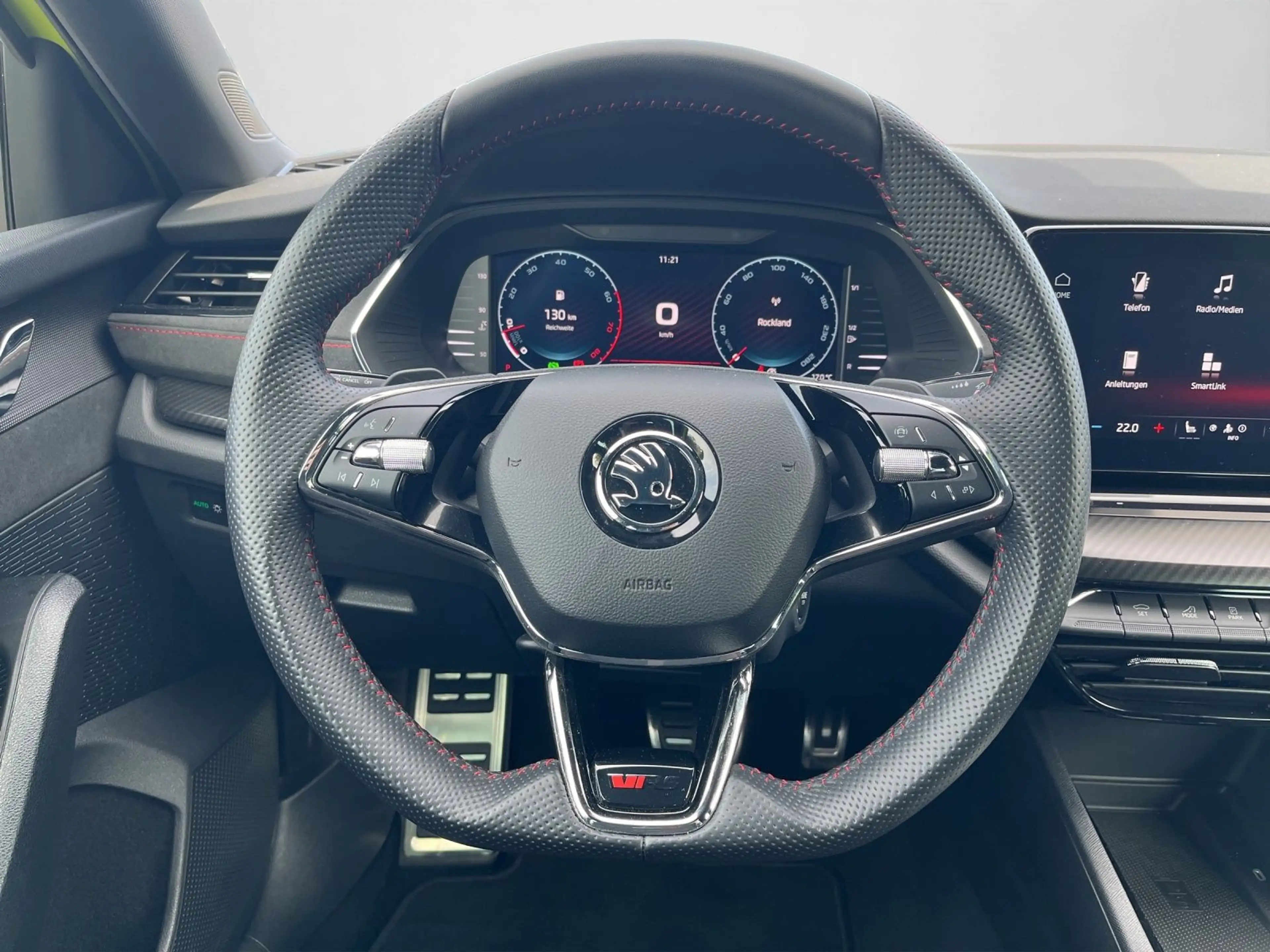 Skoda Octavia Combi RS 2.0 TSI DSG MATRIX RFK SHZ CARP — photo 9