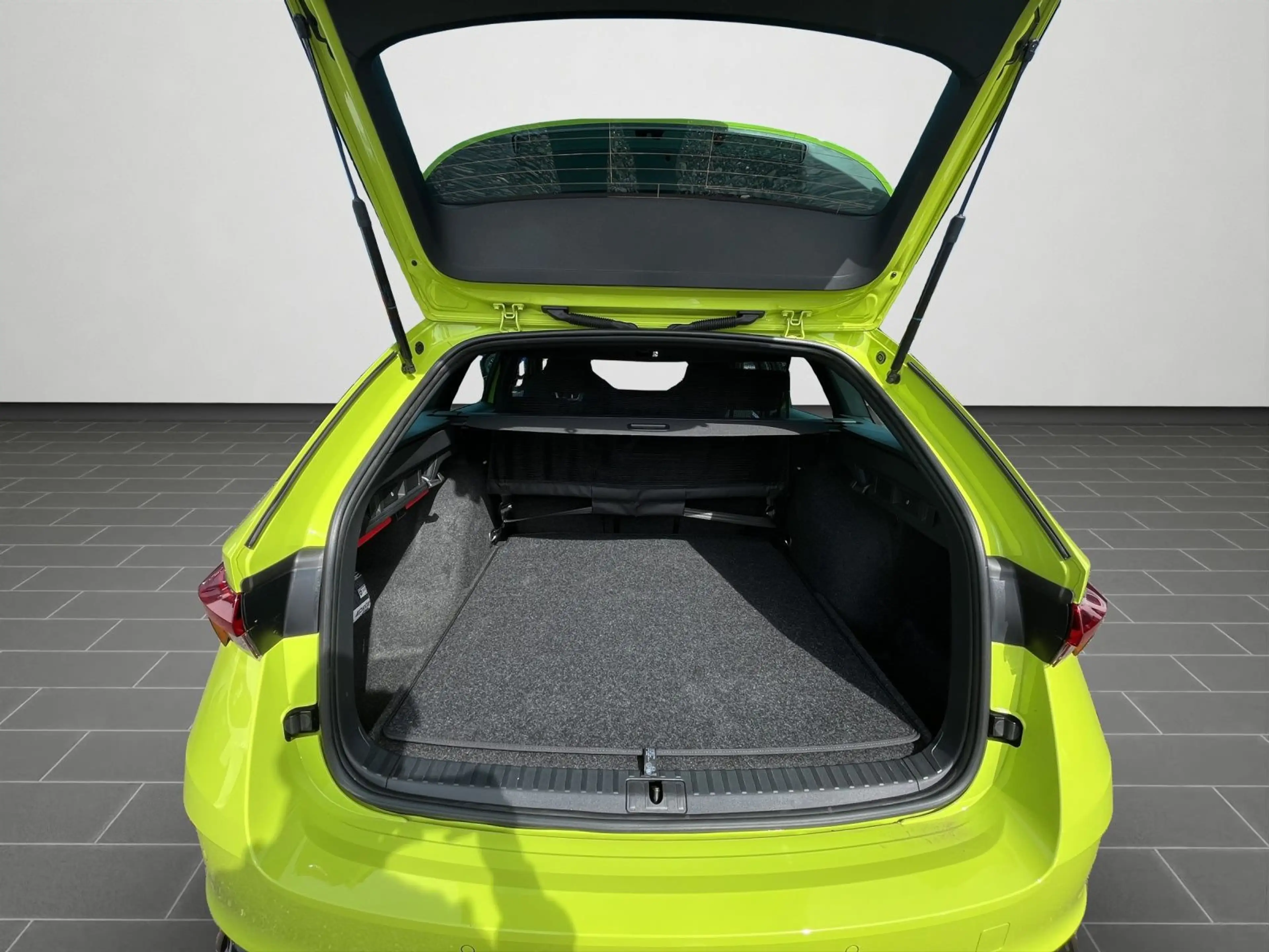 Skoda Octavia Combi RS 2.0 TSI DSG MATRIX RFK SHZ CARP — photo 15