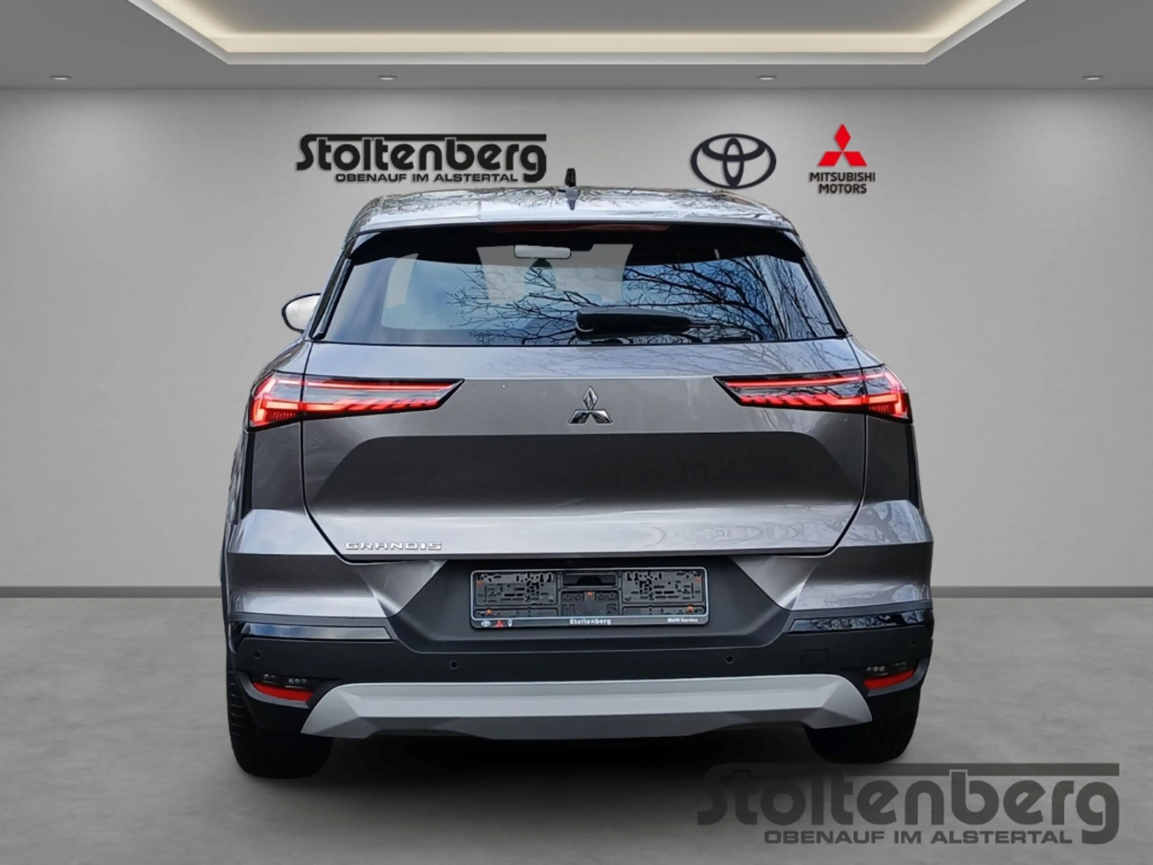 Mitsubishi Grandis Diamant Plus 1,3 *Digitales Cockpit LED Apple CarP — photo 4