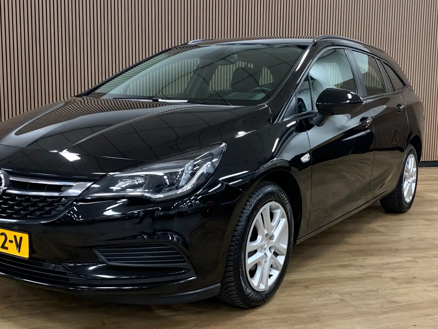 Opel Astra Sports Tourer 1.0 Online Edition|105000KM|Navigati Zwart - 2