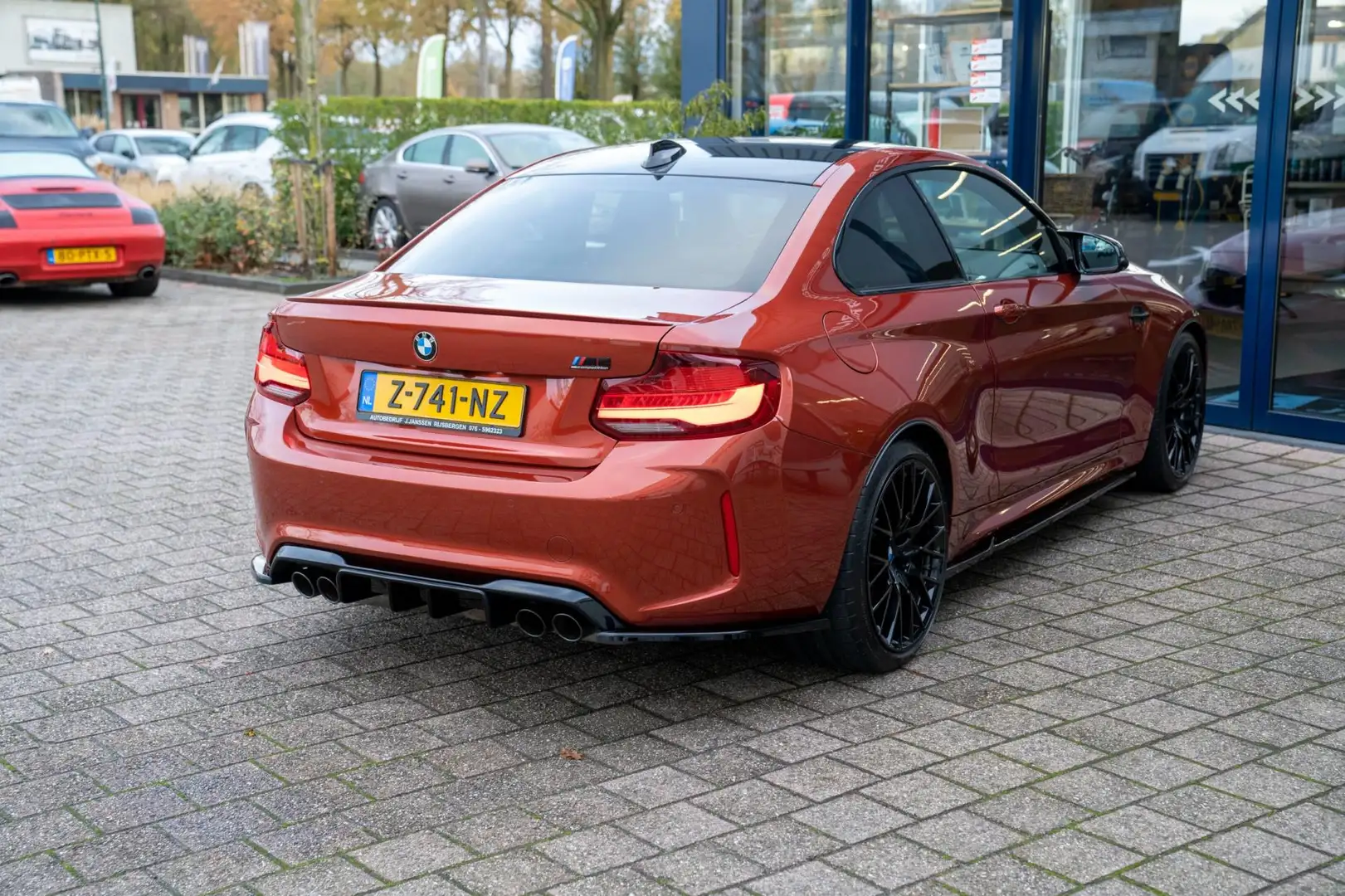 BMW M2 DCT Competition | Prijs rijklaar incl. 12 mnd gara Oranje - 2