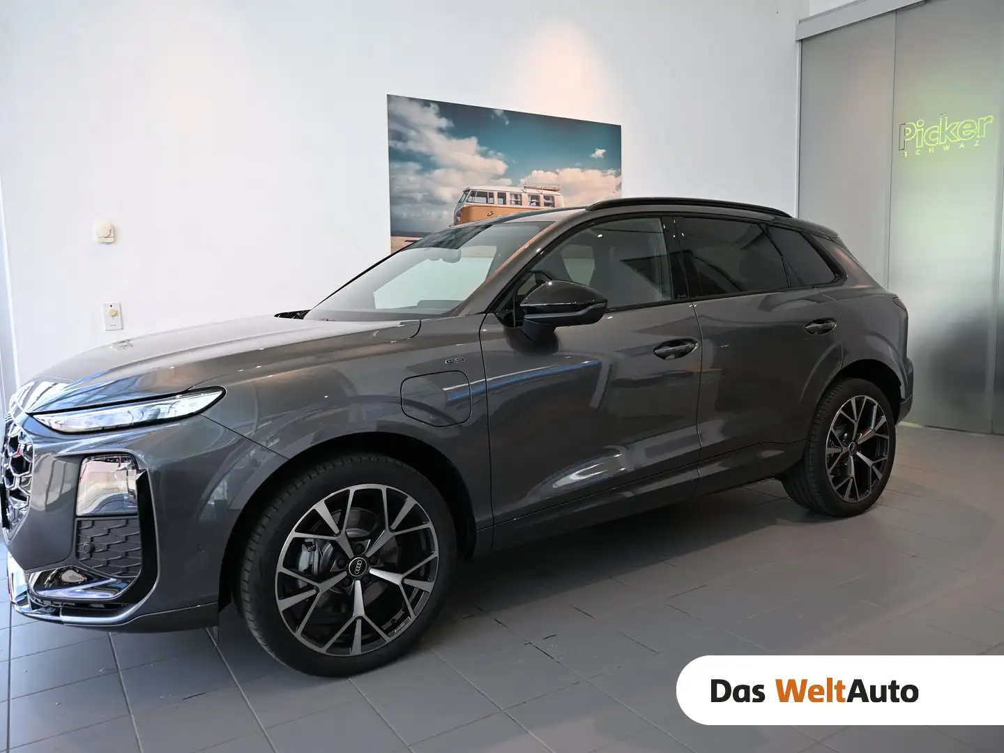 Audi Q3 e-hybrid 200 kW Grau - 1