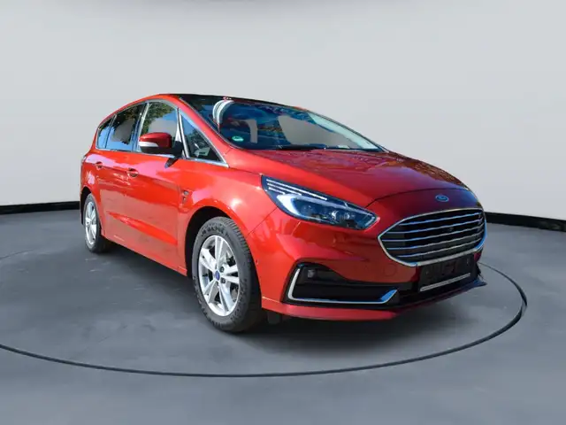 Ford S-Max view 4