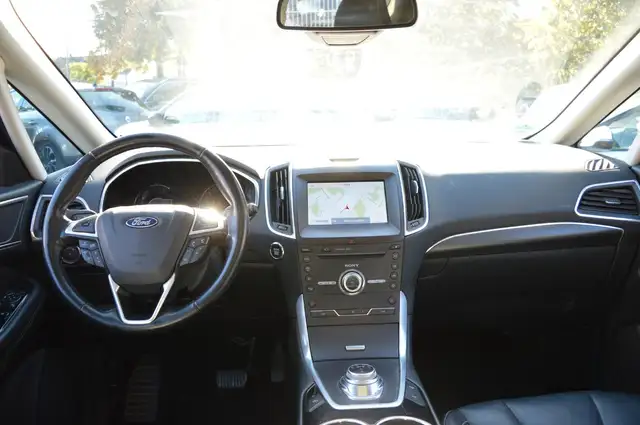 Ford S-Max view 14