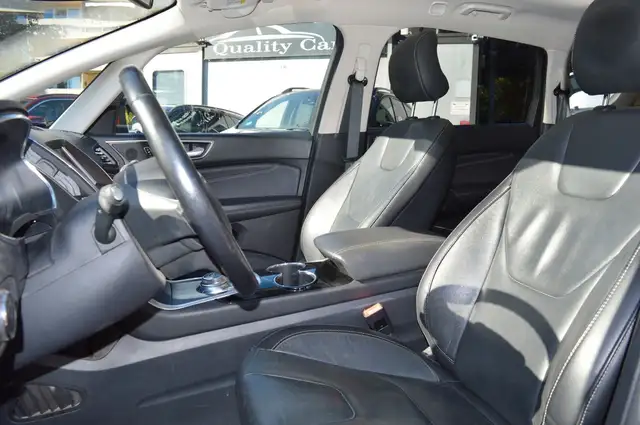 Ford S-Max view 8