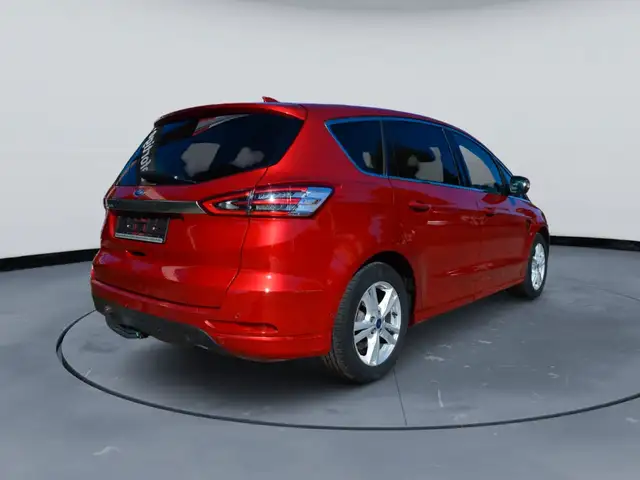 Ford S-Max view 5