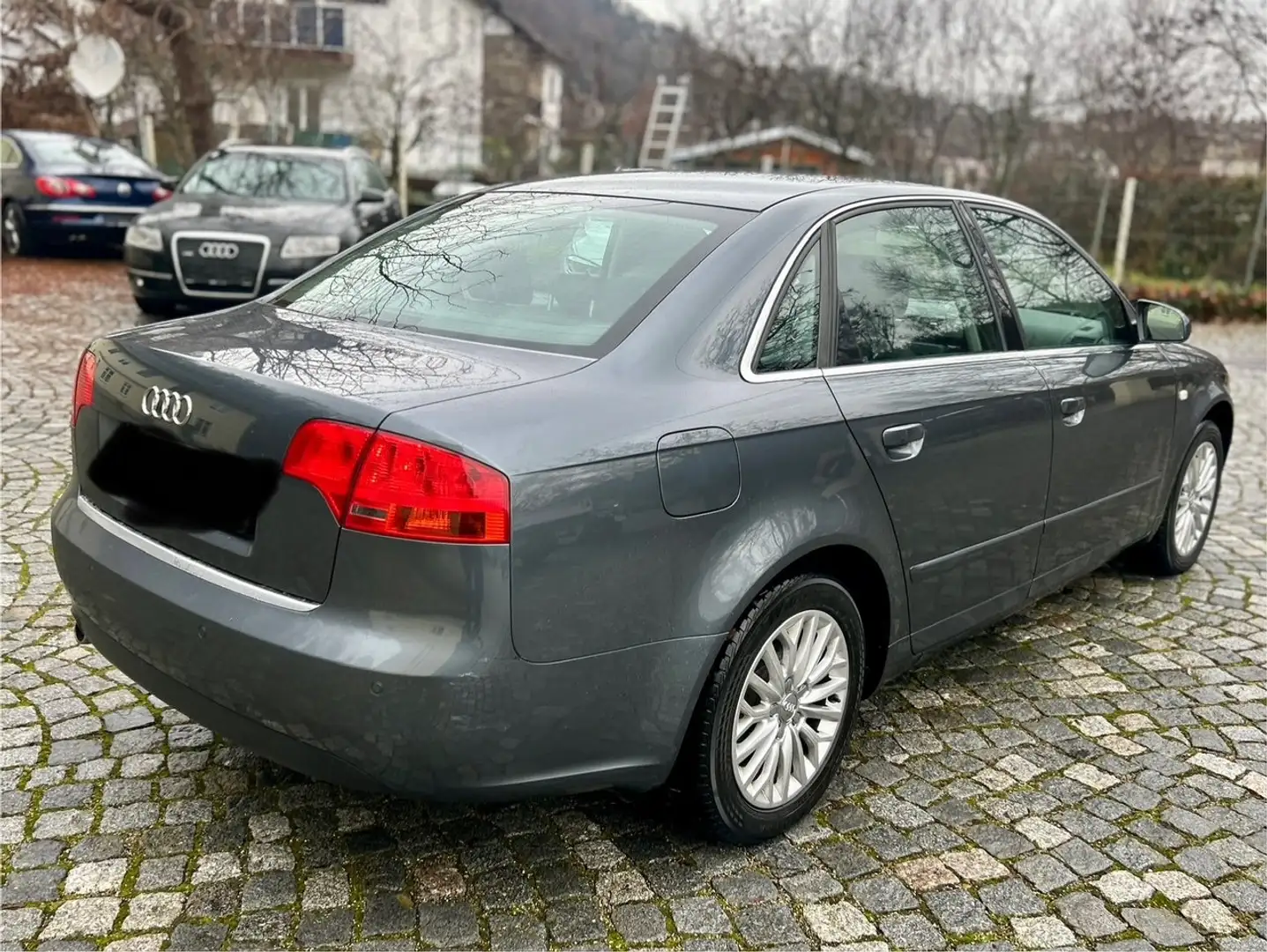 Audi A4 A4 2,0 Grau - 2