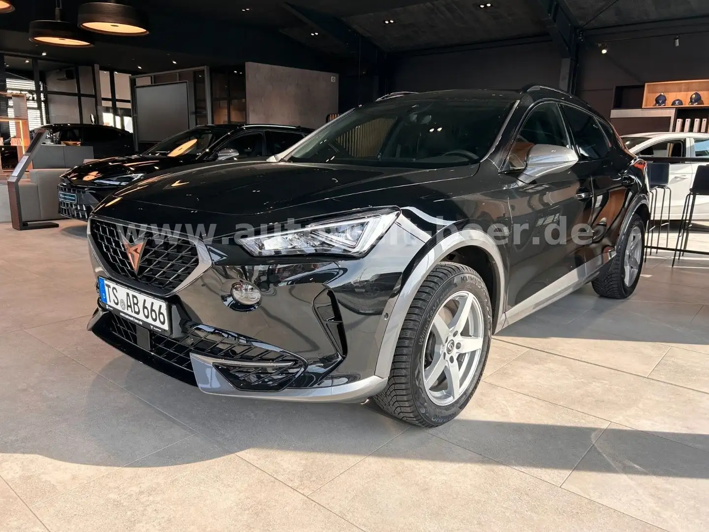 CUPRA Formentor 1.5 TSI DSG 150 PS Zwart - 1