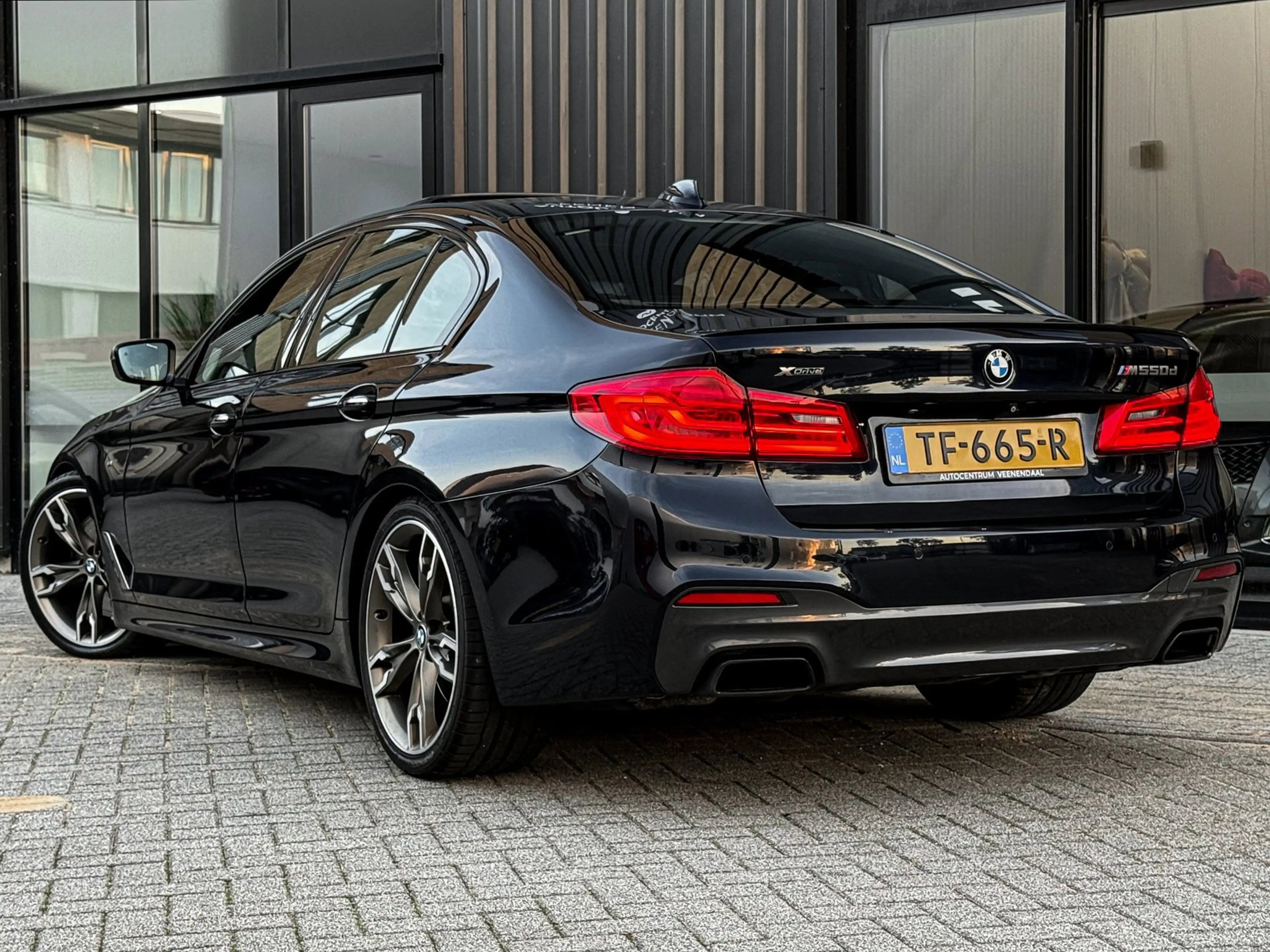 BMW M550 5-serie M550d xDrive M-Sport 400 PK B&W/4.W STURIN — photo 12