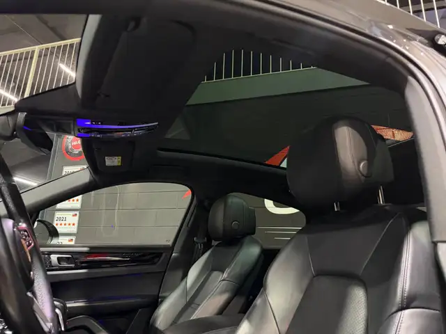 Porsche Cayenne view 13