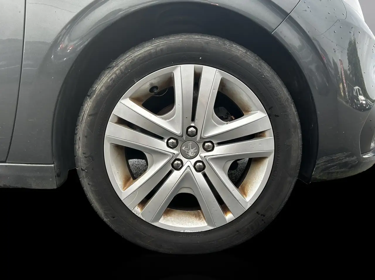 Peugeot 208 208 — photo 21