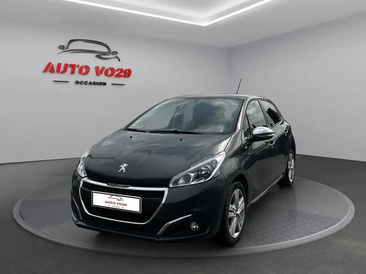 Peugeot 208 208