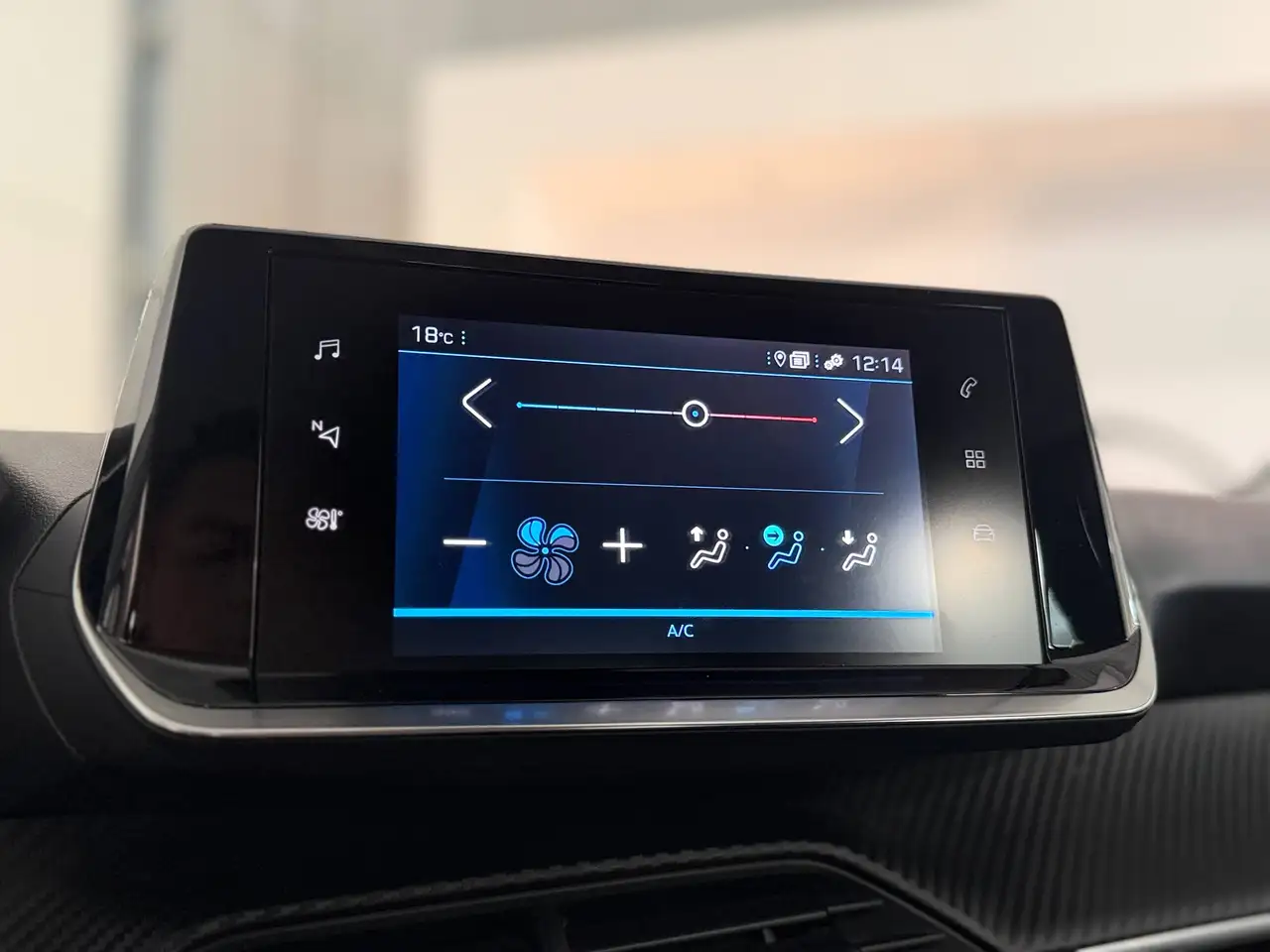 Peugeot 208 1.5 BlueHDi, Système de navigation, Car-Play, Android Auto, Line Assist, миниатюра 26