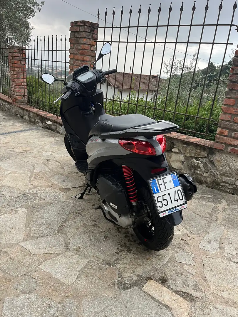 Piaggio Medley 125 s Grigio - 2