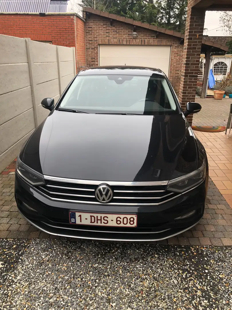 Volkswagen Passat 1.6 TDi SCR Elegance Business DSG Noir - 1